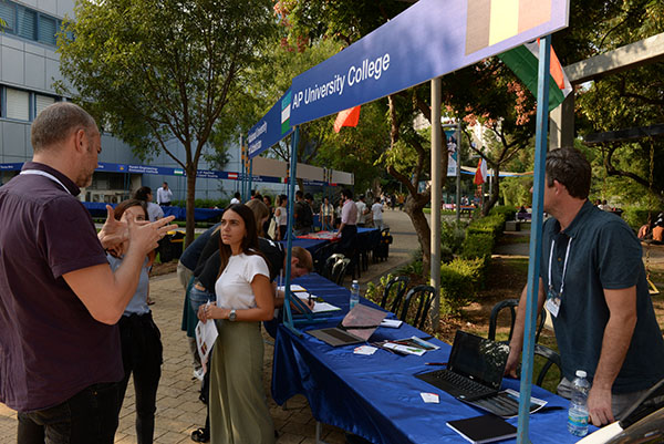 International Week Day 4: Student's Fair